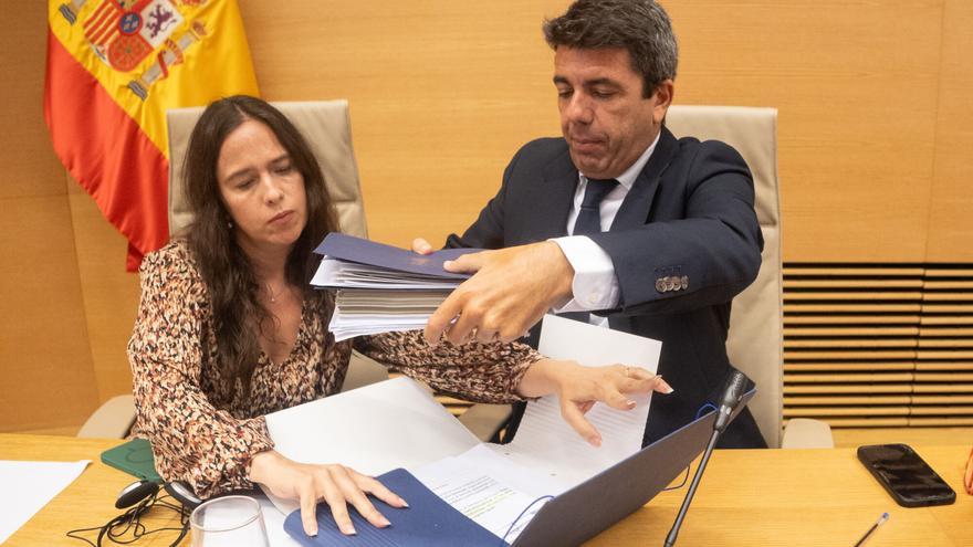 Del móvil en la mochila a un &#039;president&#039; sin escoltas: las ‘novedades’ de Mazón sobre su 29-O