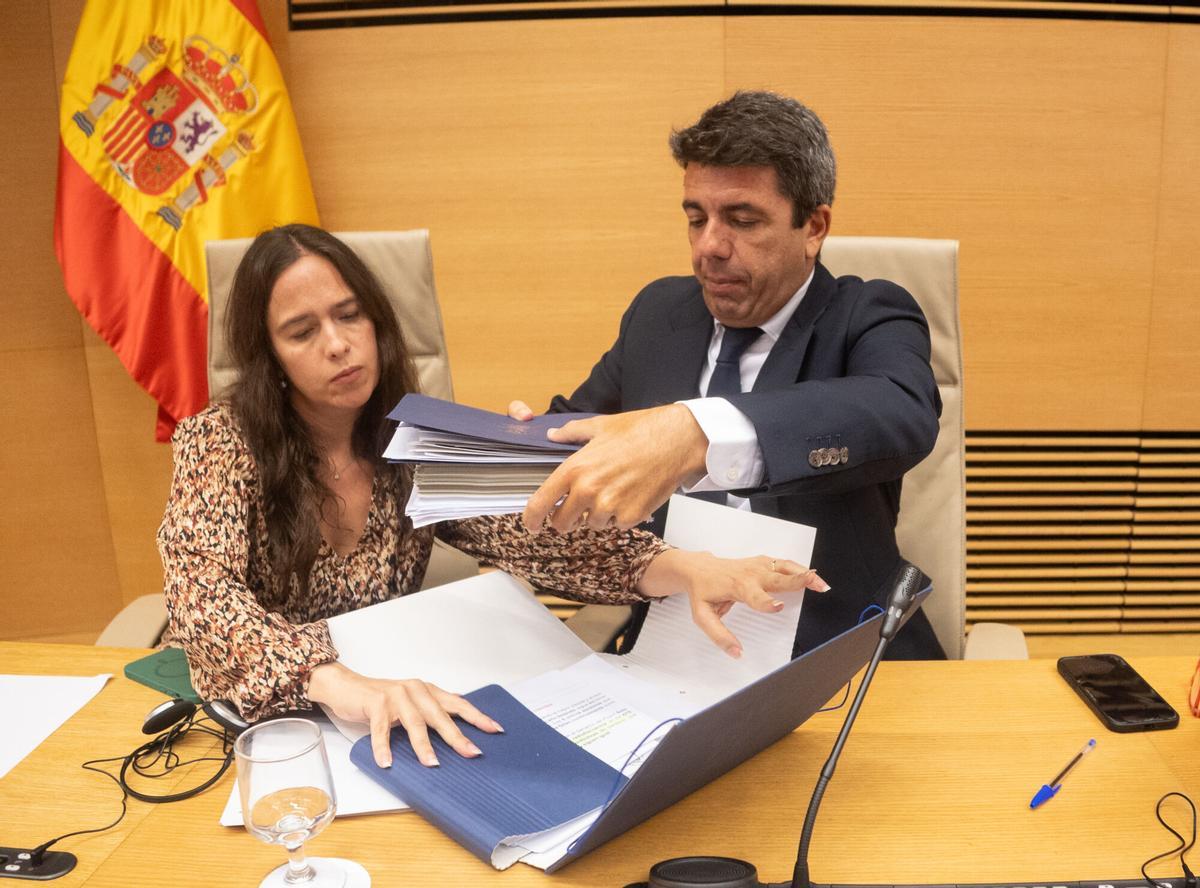 El presidente de la Generalitat en funciones, Carlos Mazón, comparece ante la comisión de la dana, en el Congreso.
