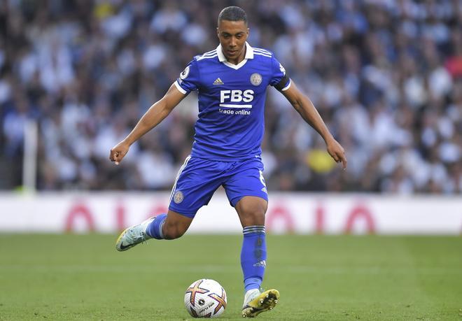 Youri Tielemans - Mediocentro - Leicester City - Valor de mercado: 40 millones