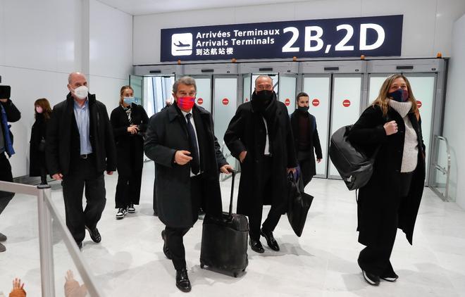 Fotos exclusivas: El Barça ya está en París para la Gala del Balón de Oro