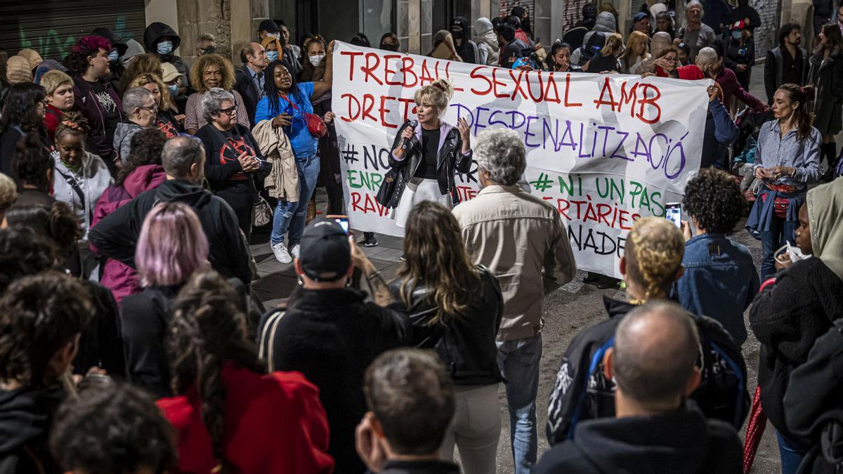 Més de 200 prostitutes i oenagés protesten contra la llei abolicionista del PSOE