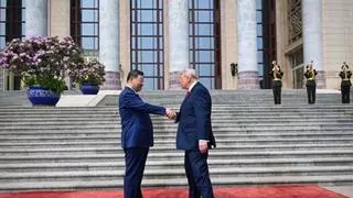 Trump augura un "futuro fantástico" para EEUU y China al iniciar la cumbre con Xi