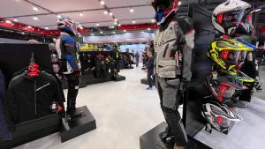 LS2, ademásde SHAD, Bagster, Acerbis y SW-MOTECH han enseñado sus novedades.