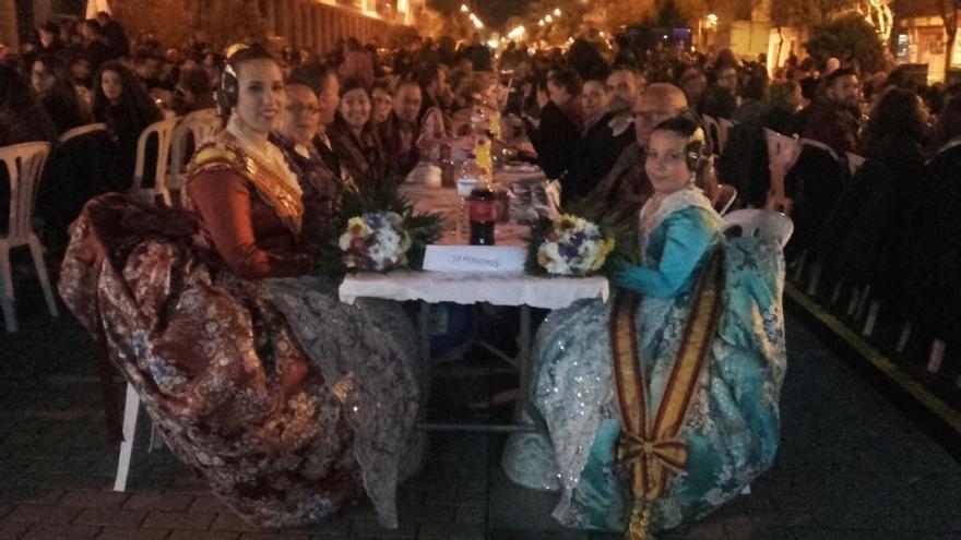 Dénia celebra el Sopar de Germanor al aire libre