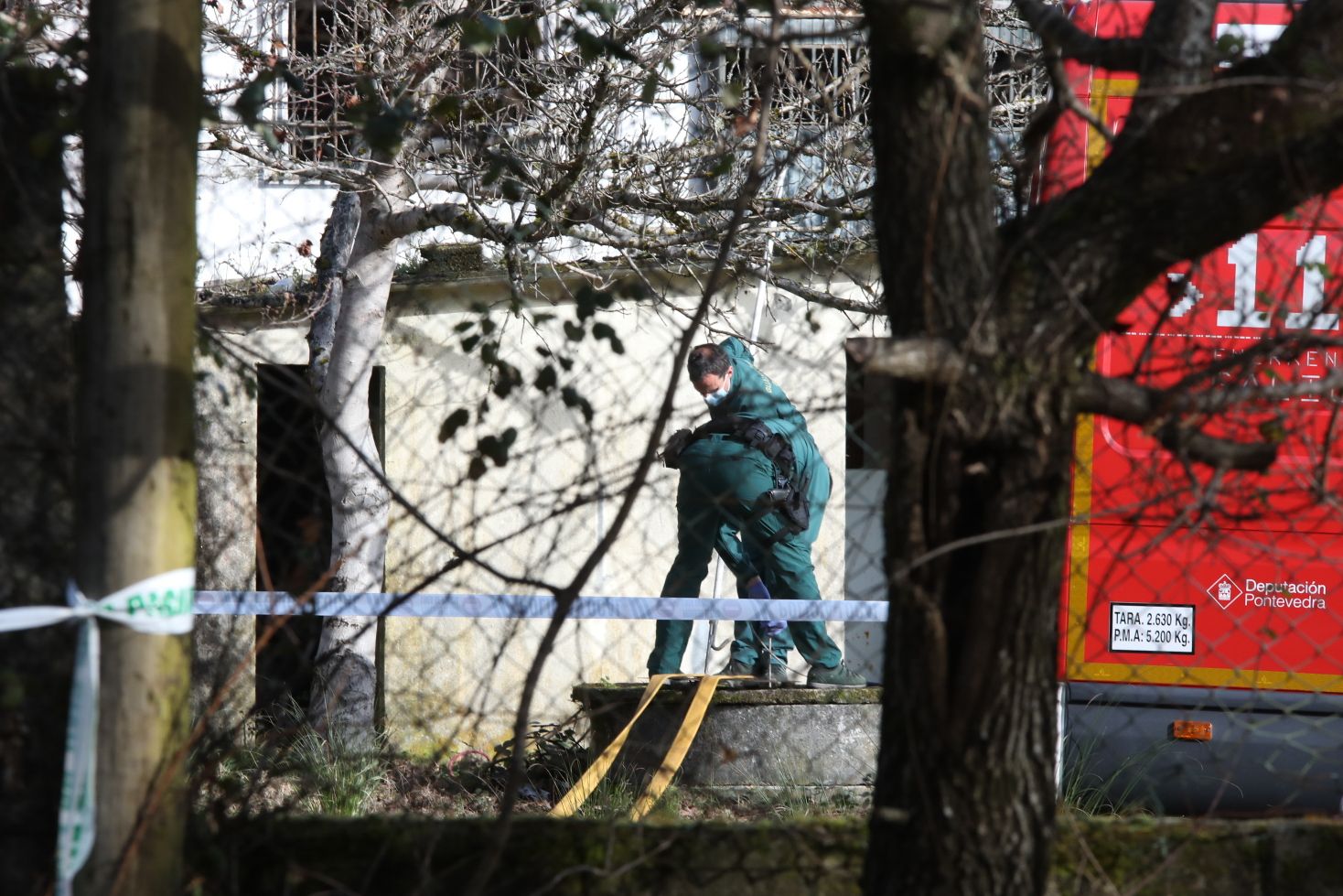 Este lunes se procedió a achicar el pozo en busca de pruebas que esclarezcan el caso.