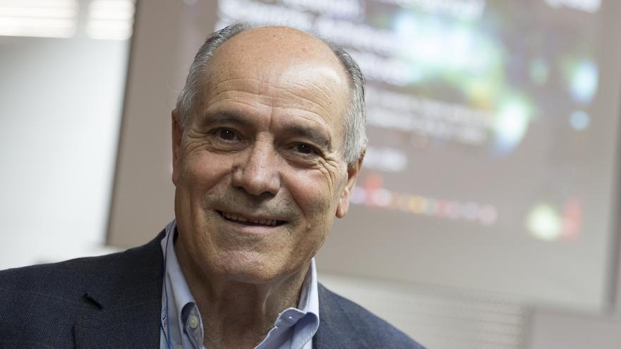 Fallece Guillermo Bernabéu, catedrático de Física aplicada de la UA y exvicerrector