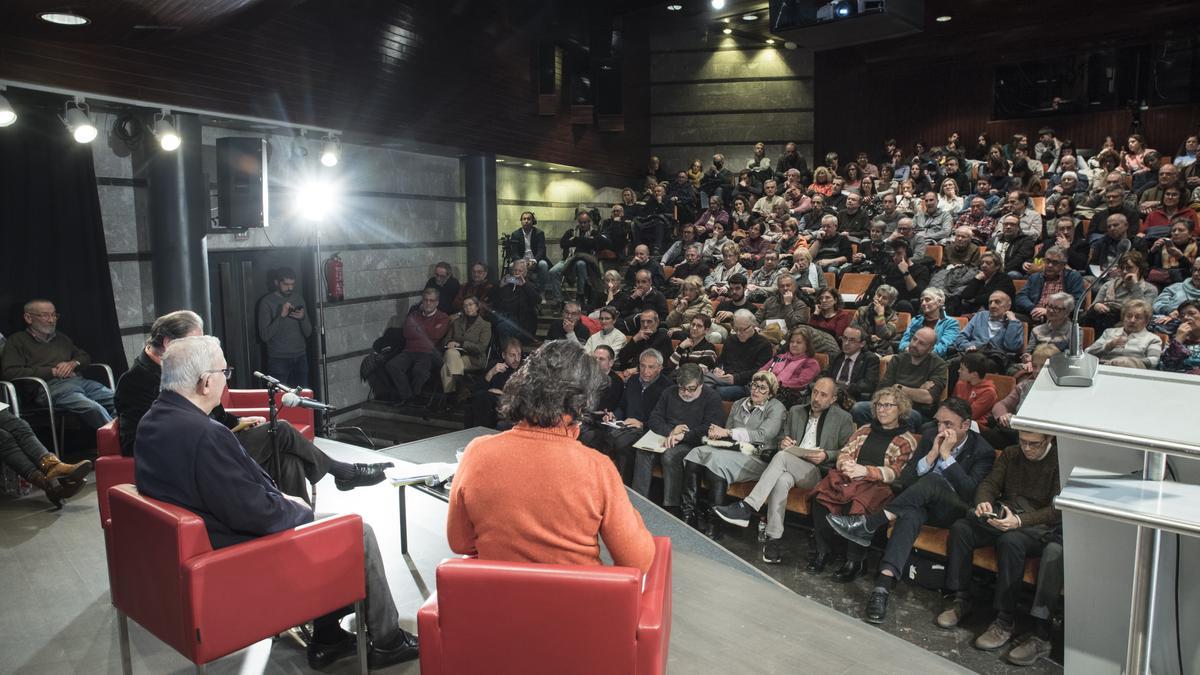 L'acte es va celebrar a la Plana de l'Om, que es va omplir a vessar