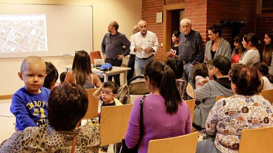 Los vecinos piden mejoras en el parque de la Fábrica de Gas