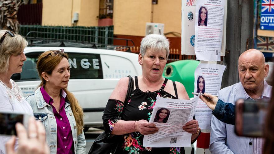 Familiares de Kirsty, pidiendo justicia en Benidorm