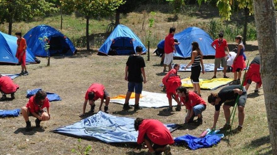 3.800 jóvenes participan este mes en campamentos en Aragón