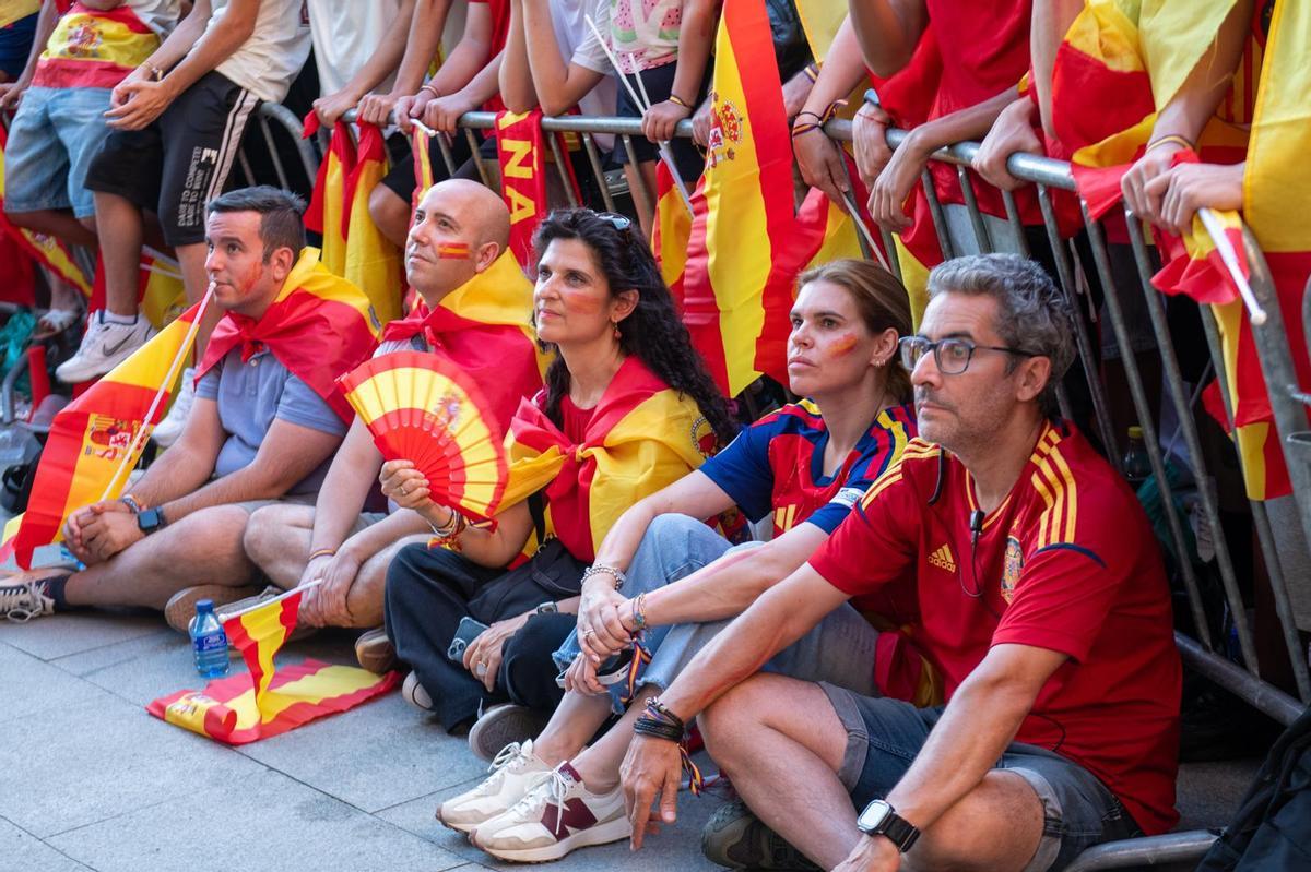 Más de 7.500 personas vivieron la final del Mundial en la Plaza de Cervantes de Alcalá: búscate en las fotos