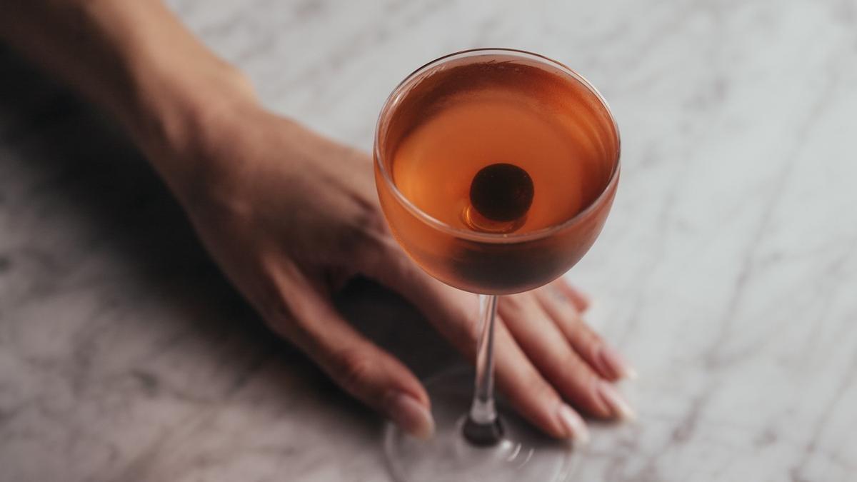 El cóctel Barceloneta que sirven en Salt.