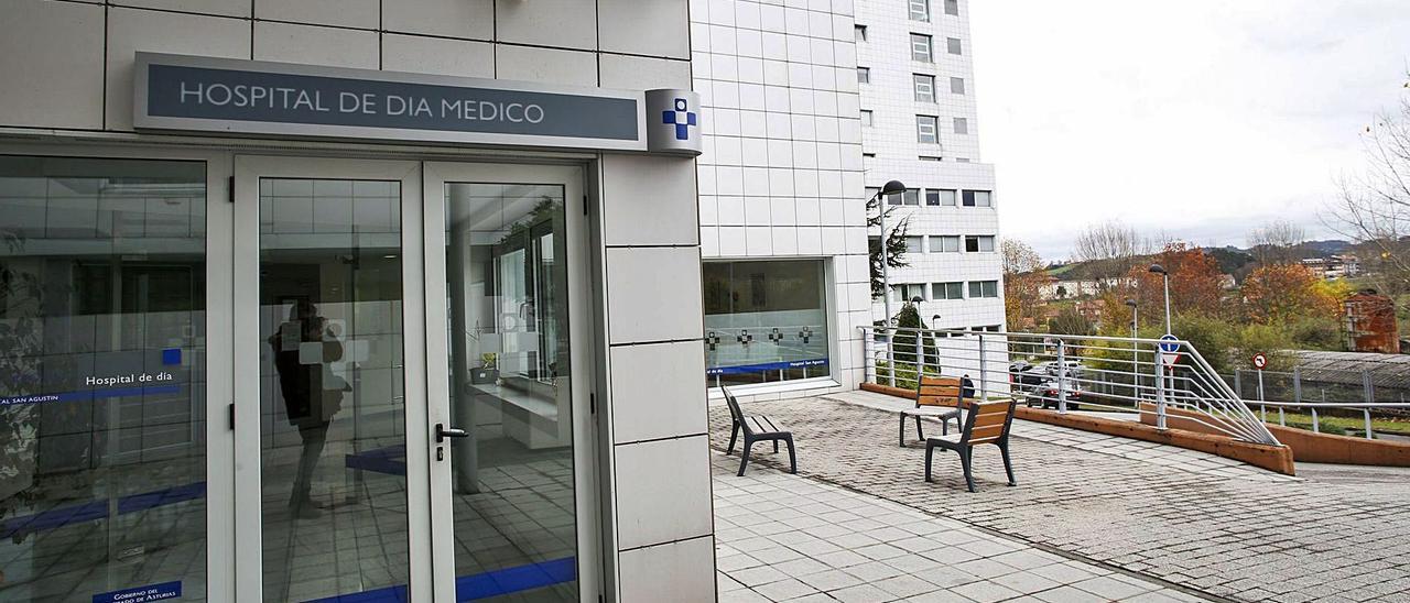 Acceso al hospital médico de día del Hospital Universitario San Agustín.| Ricardo Solís
