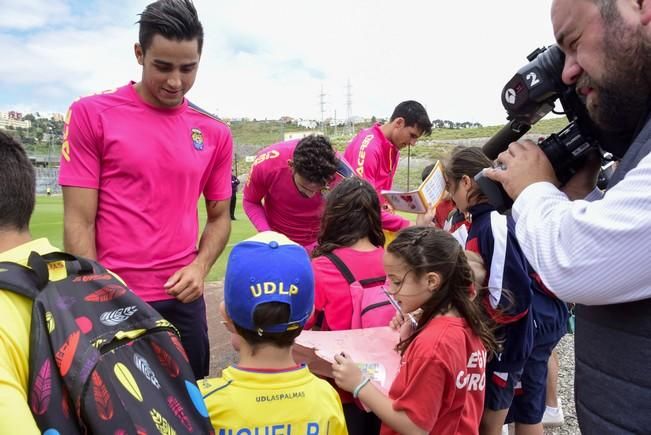 Entrenamiento de la UD Las Palmas en Barranco ...