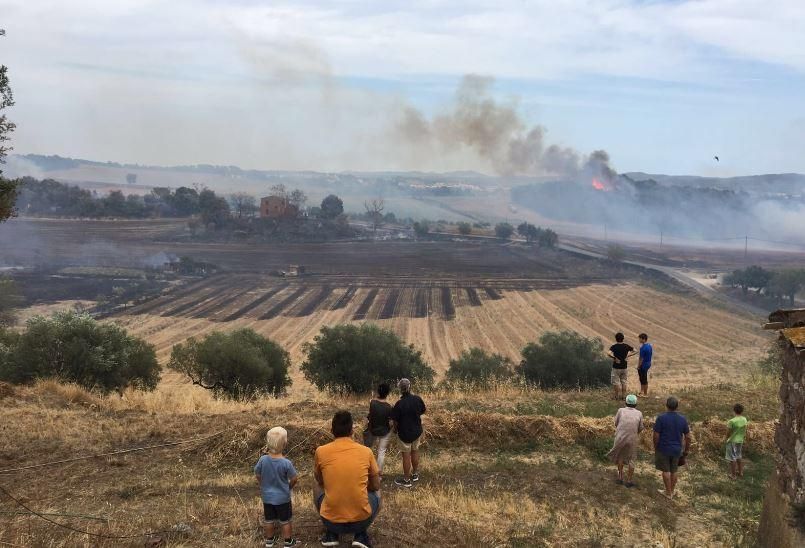 Incendi entre Cruïlles i Monells