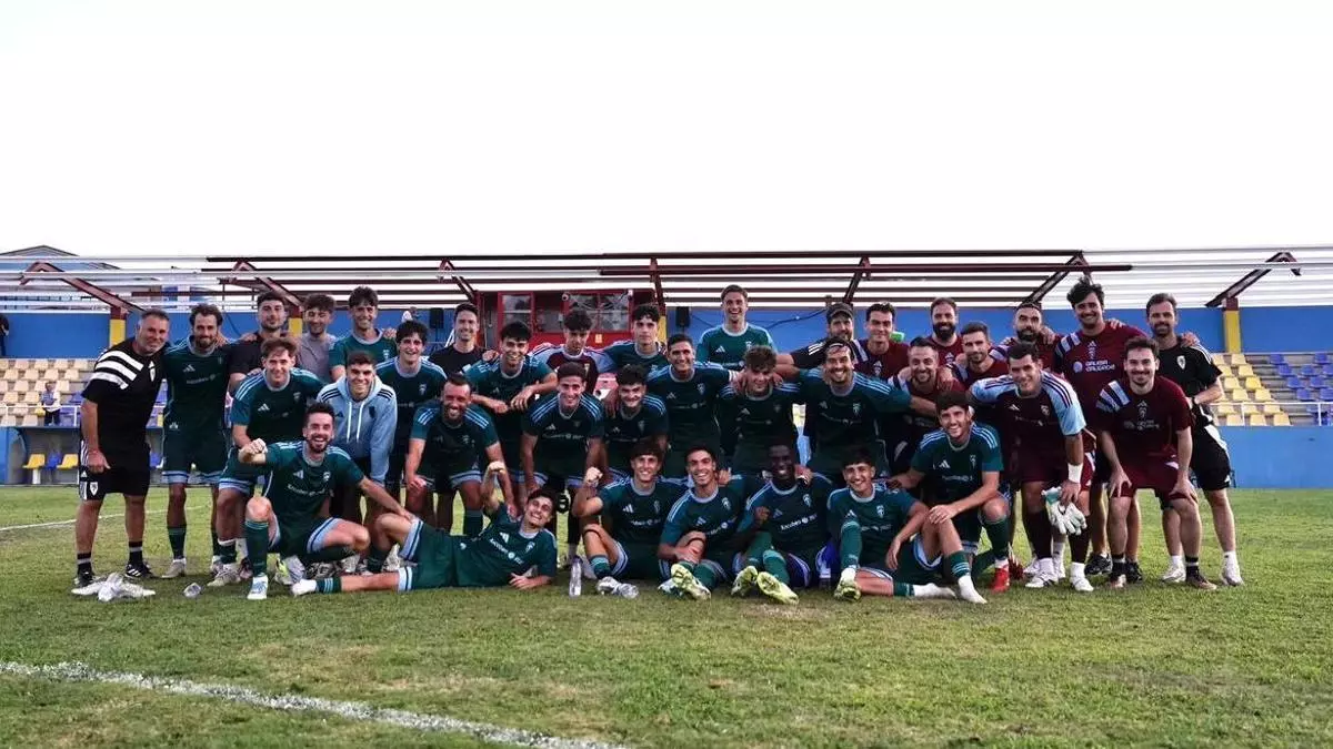 El Compostela gana el Vila de Cambados tras superar al Fabril y al Arosa