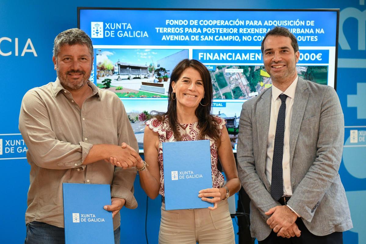 Por la izquierda, Francisco Calo, María M. Allegue y Yago Borrajo.