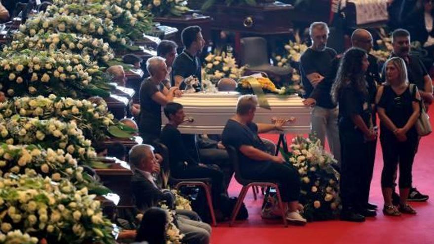 Imatge del funeral d&#039;Estat que es va celebrar ahir per les víctimes.