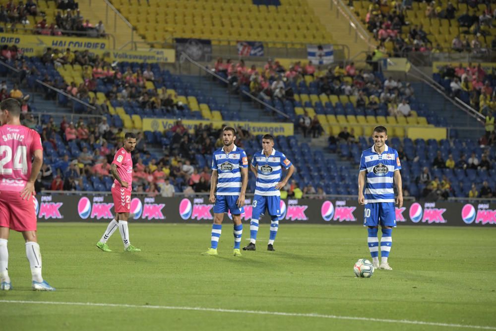 El Dépor se hunde ante la UD Las Palmas.