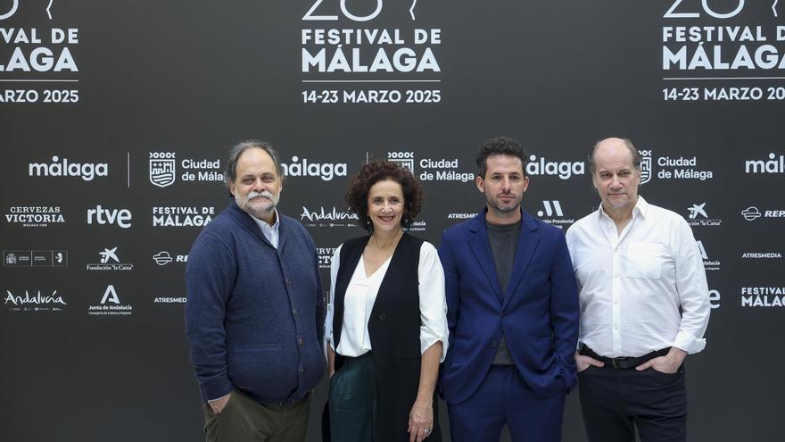 El cineasta Gerardo Minutti filma su debut, 'Perros', en un barrio que todos quieren dejar