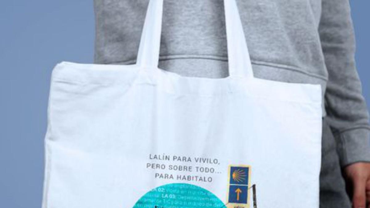 Bolsas serigrafiadas con las distintas líneas de Lalín Ssuma 21.