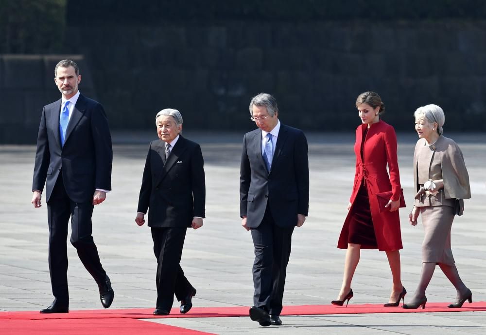 Los Reyes visitan Japón