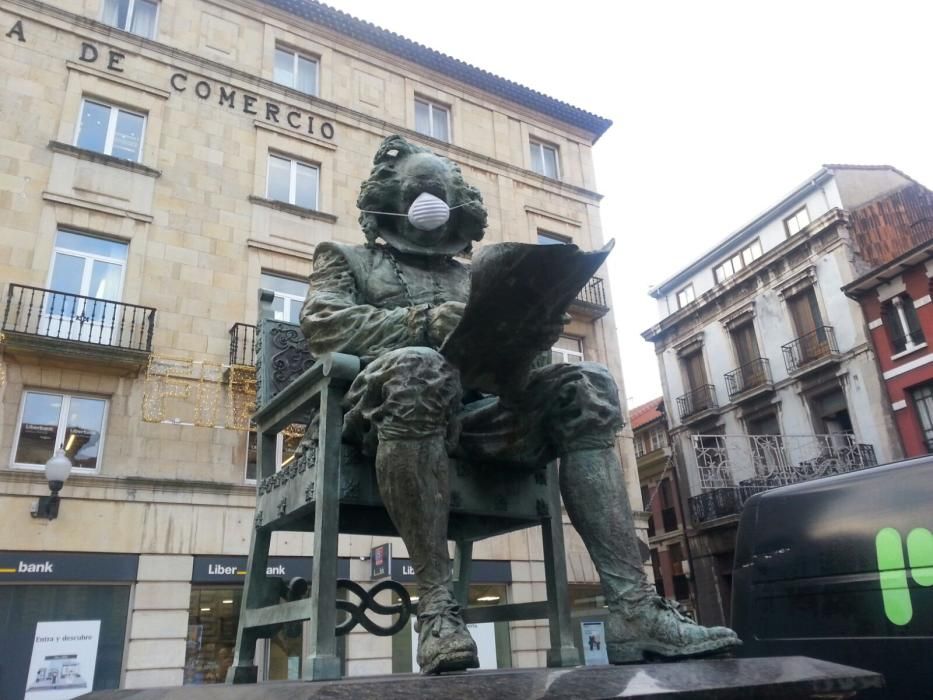 Los monumentos se ponen mascarilla