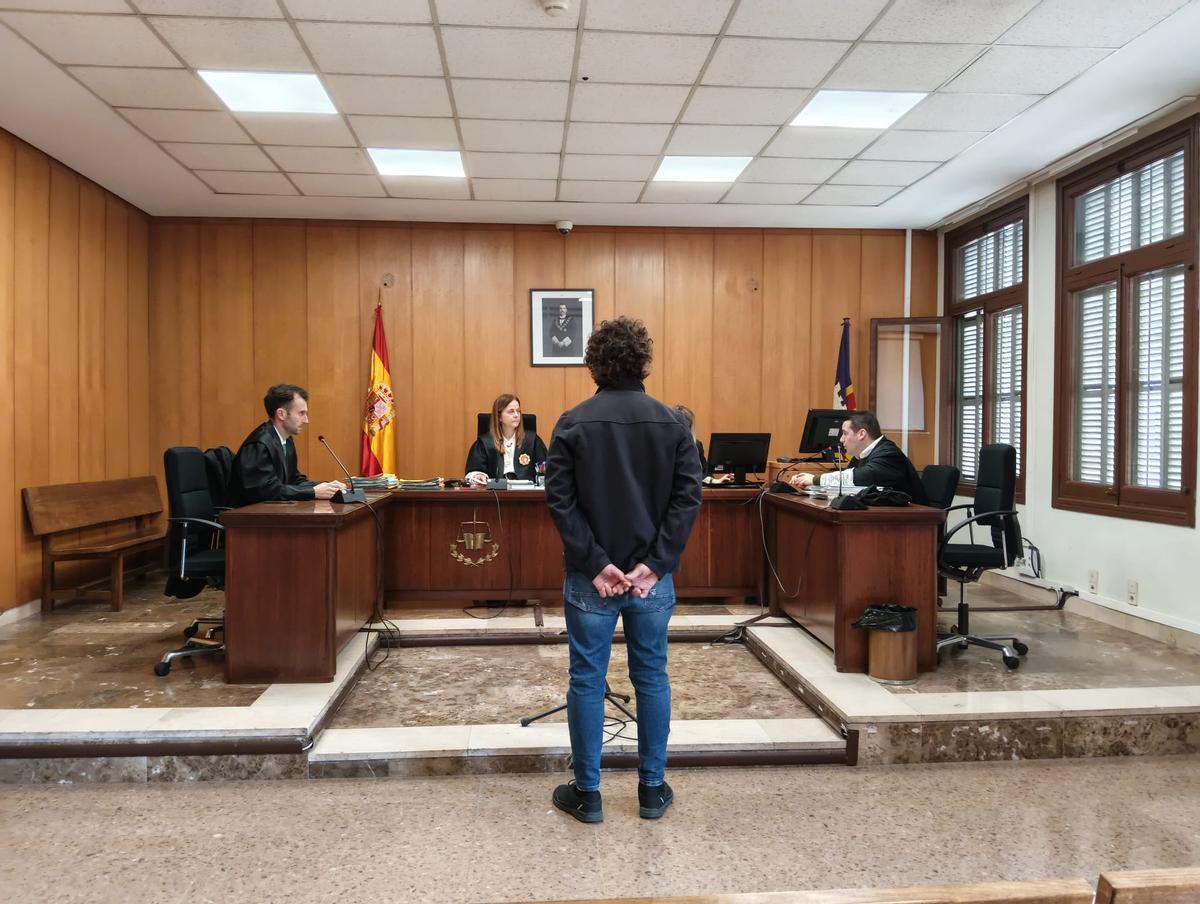 El hombre, durante el juicio celebrado ayer en Palma.