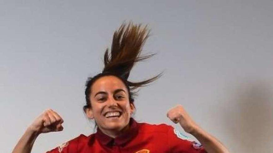 Lucía Gómez, con la equipación de la selección española.