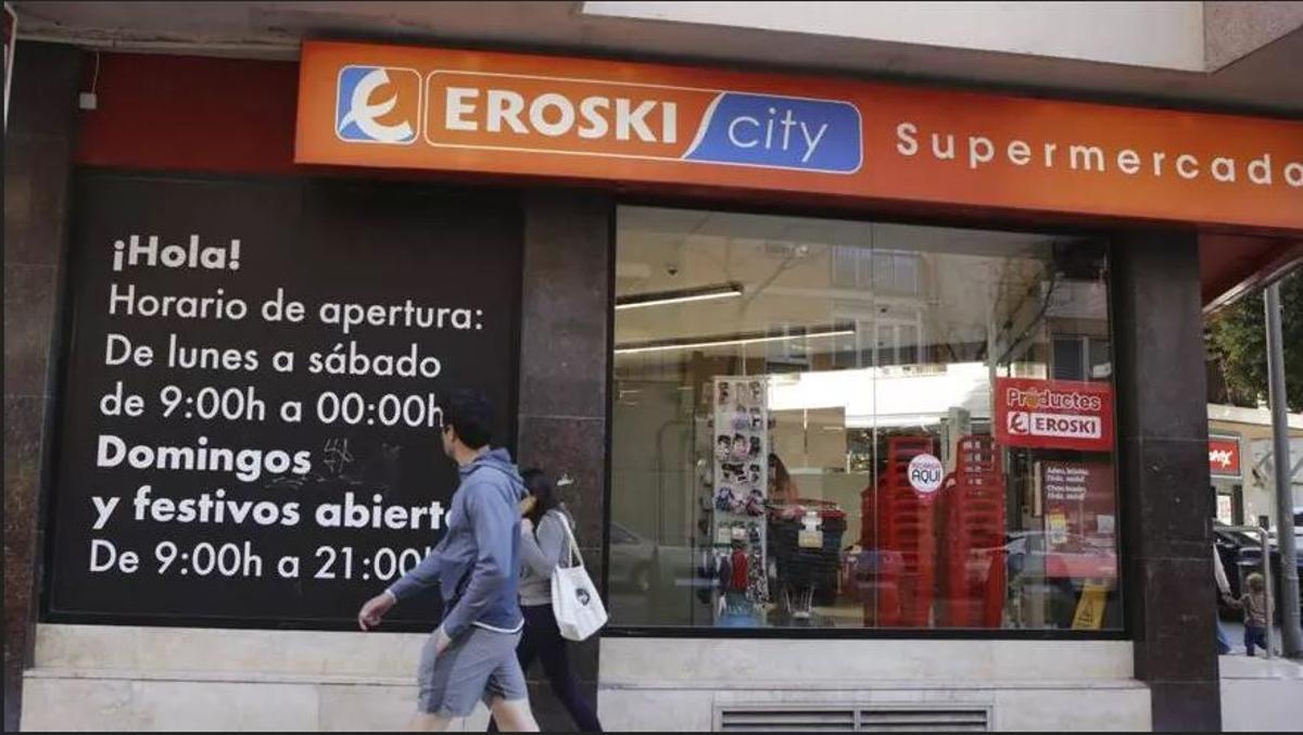 Estos son los horarios de los principales supermercados de la isla durante la Semana Santa