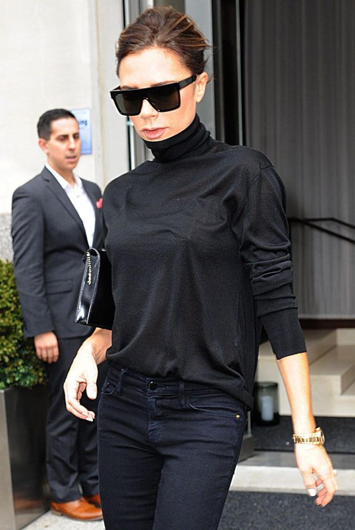 La peculiar forma de victoria Beckham de llevar jersey