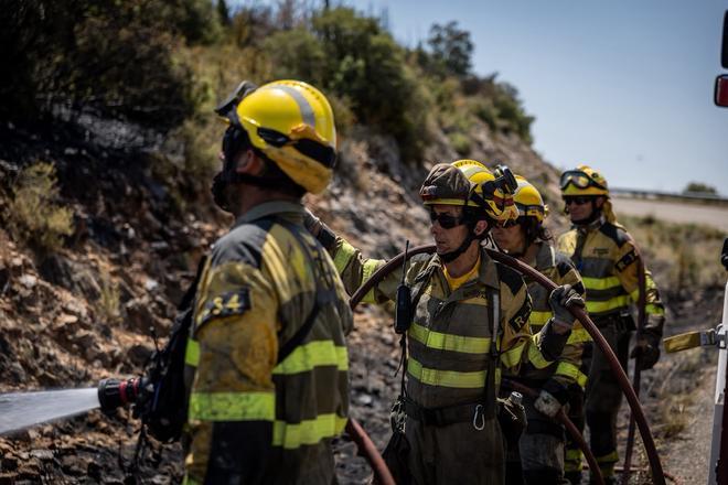 EN IMÁGENES | Siguen las labores de extinción del incendio de Loporzano