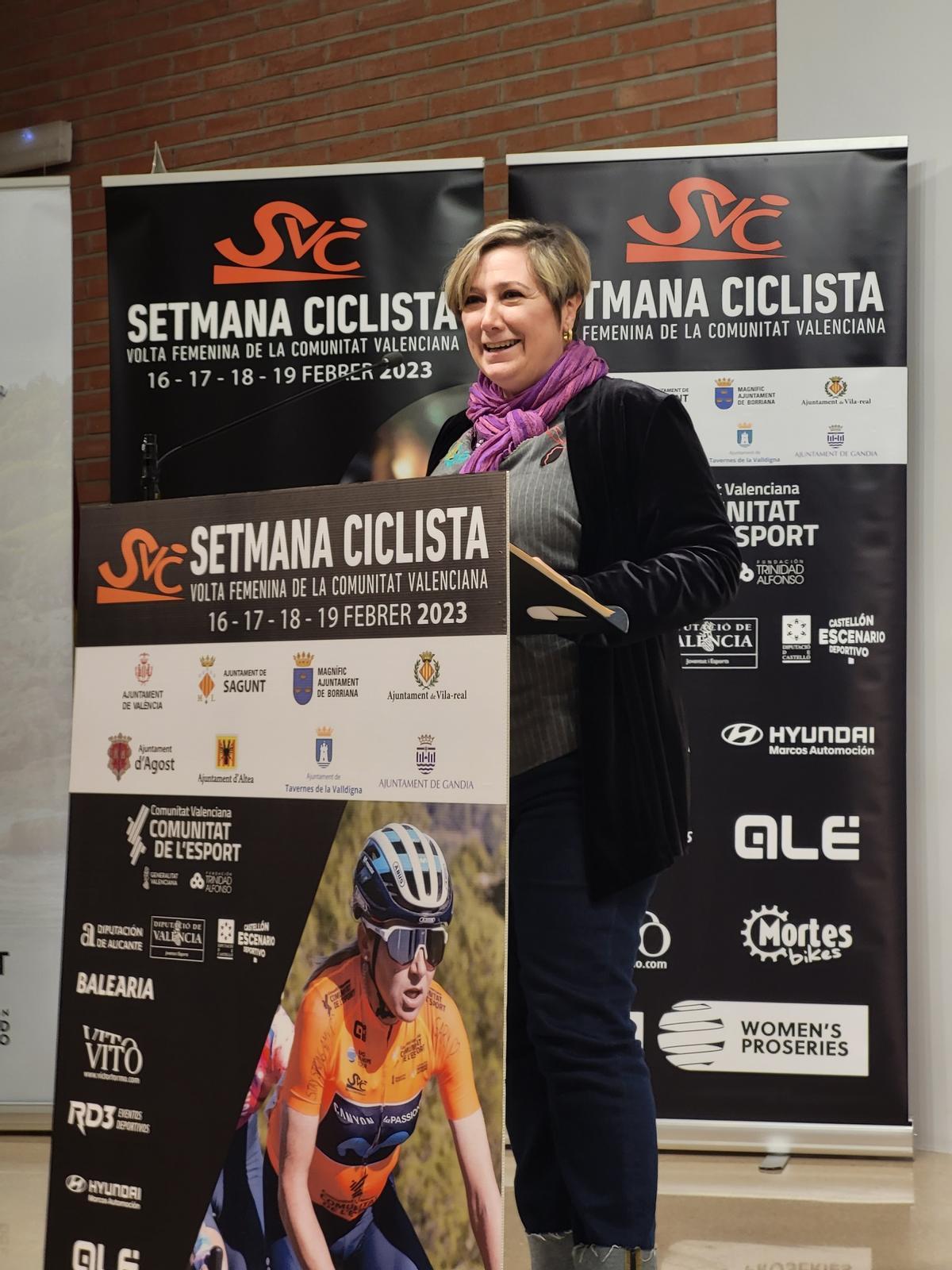 Raquel Tamarit muestra el apoyo de la conselleria a la Setmana Ciclista Valenciana