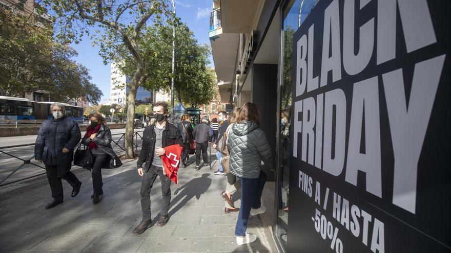 El comercio llega al Black Friday y a Navidad con demasiado producto sin vender