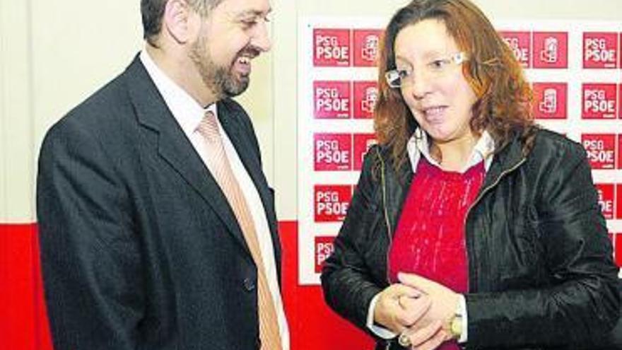 Carmen Gallego presentó las enmiendas con Francisco Veiga.  // N.P.