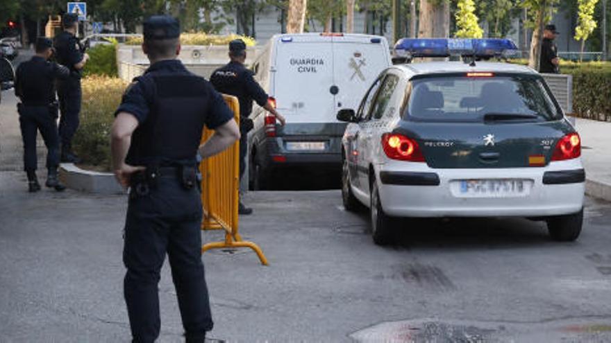 Rosell a su llegada a la Audiencia dentro del furgón.