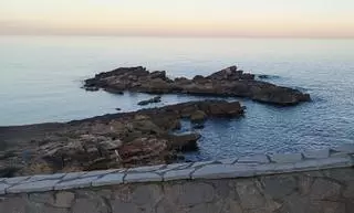 Orpesa arranca nueva temporada sin lograr el cierre del canal de la Illeta y el mar se traga Morro de Gos