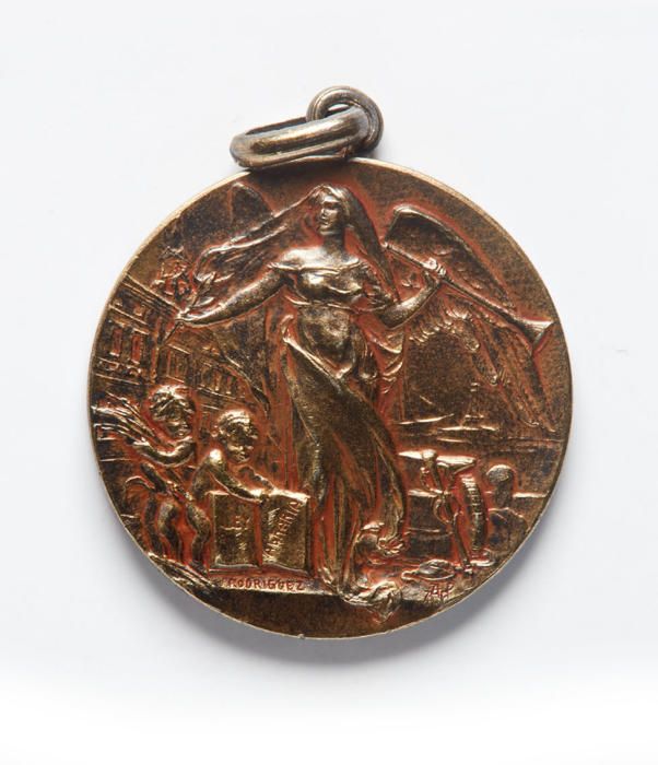 Algunas de las medallas donadas por Manuel Arregui.