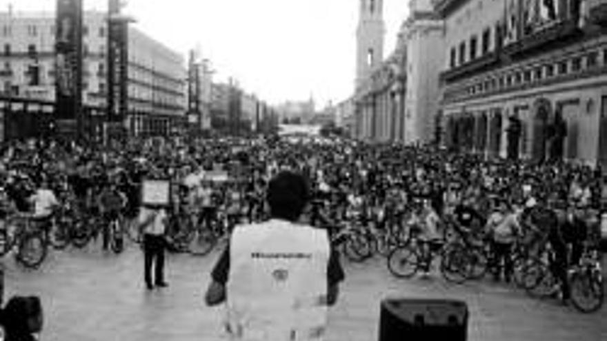 Los ciclistas reclaman más derechos y seguridad en la ciudad