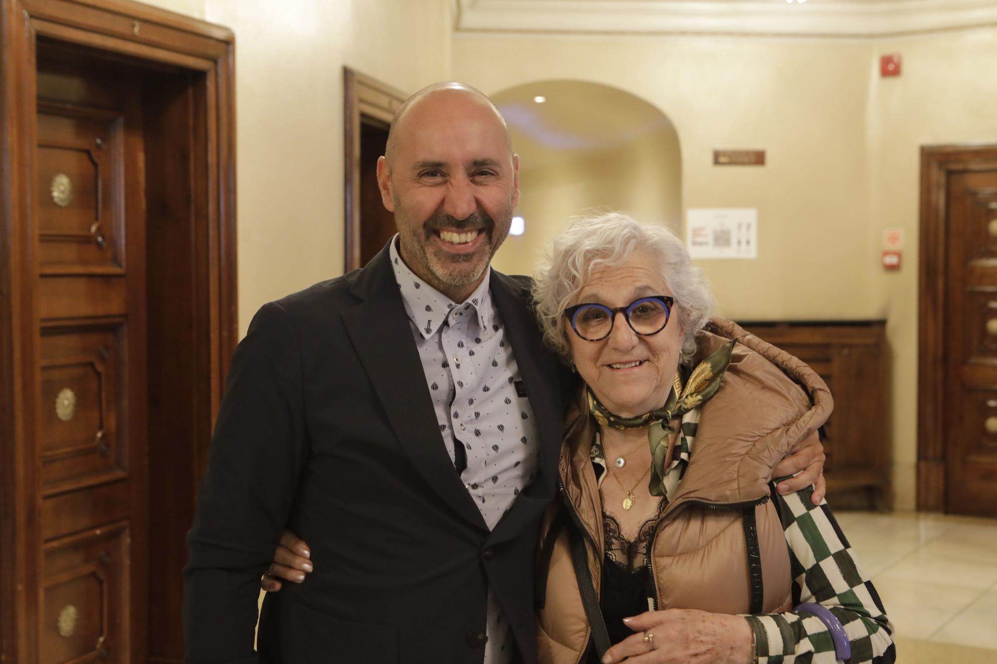 Entrega de la Medalla de Oro de la ciudad a la Fundación Ópera de Oviedo