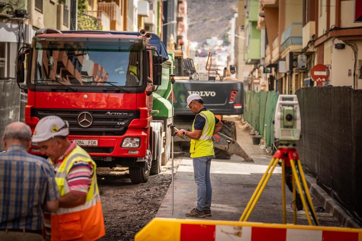 Trabajadores de una obra pública de rehabilitación.