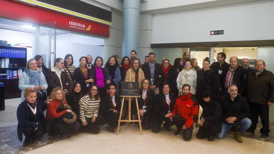 EN IMÁGENES: Así ha sido el homenaje a Angelín el de Iberia en el Aeropuerto de Asturias