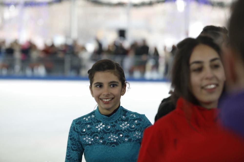 Exhibición de patinaje sobre hielo en Gijón