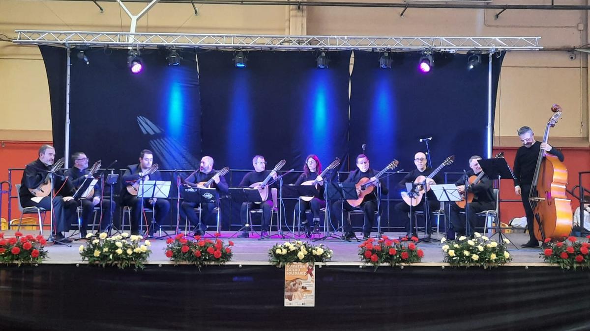 Un momento de la pasada edición del maratón jotero solidario en Montañana.