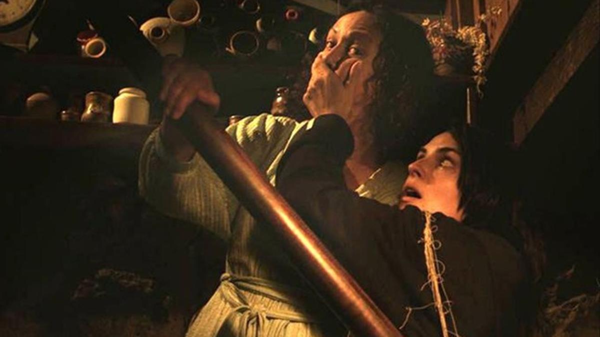 Fotograma de la comedia de terror 'Housebound'.