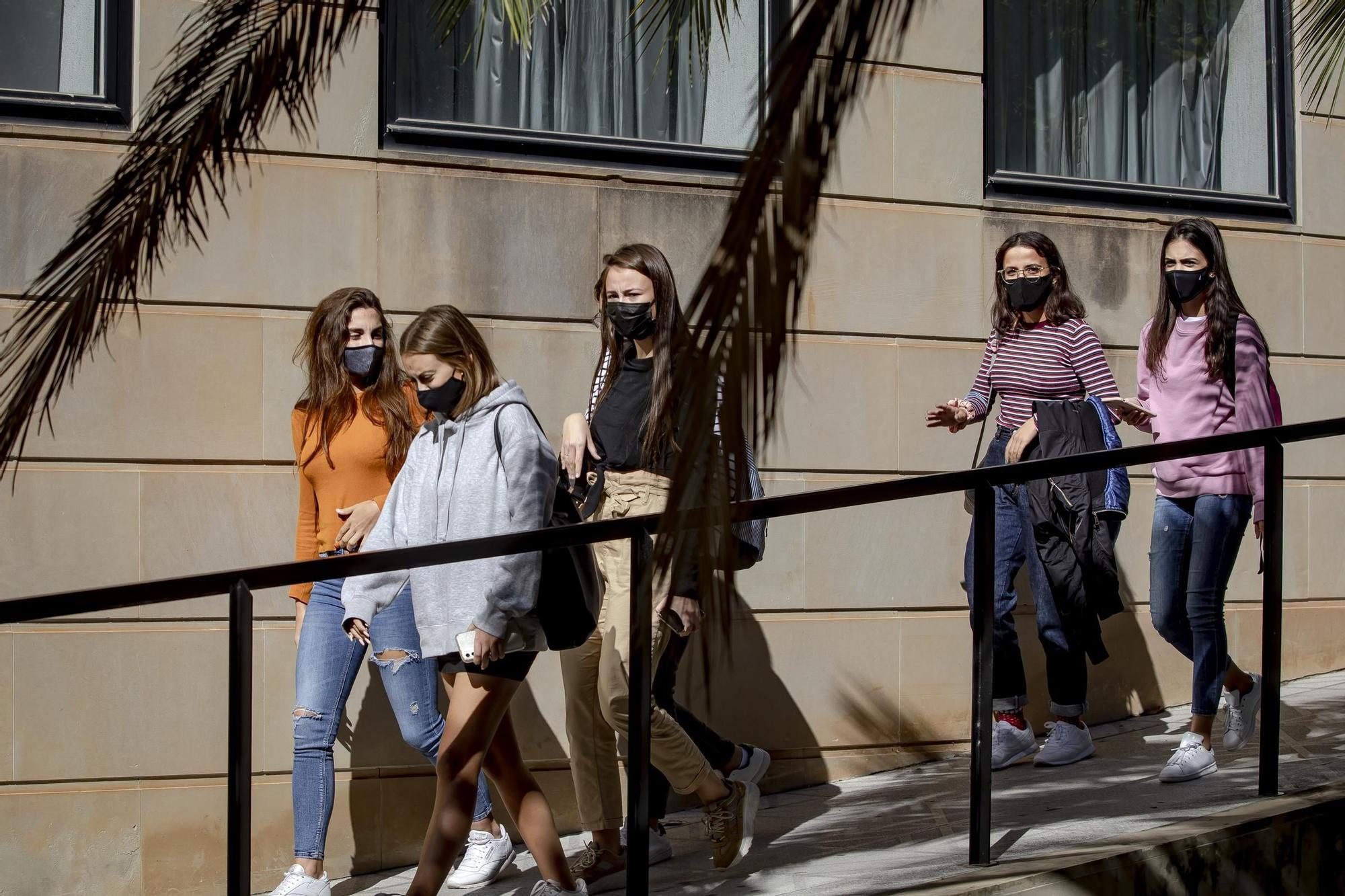 La UIB empieza el curso con tres profesores y 22 alumnos bajas por covid