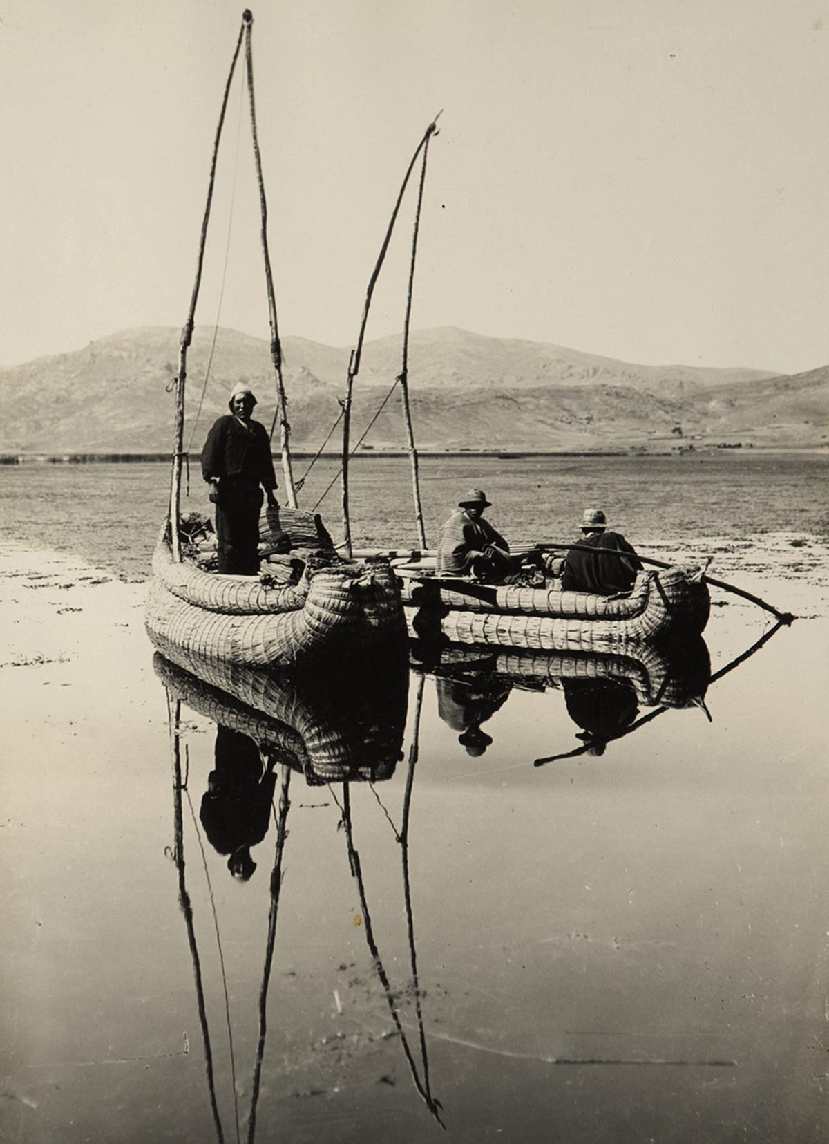 Balsas en Lago Titicaca, Puno. Ca. 1900. 