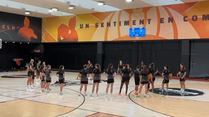 Primer entrenamiento pretemporada Valencia Basket femenino Javi Torralba