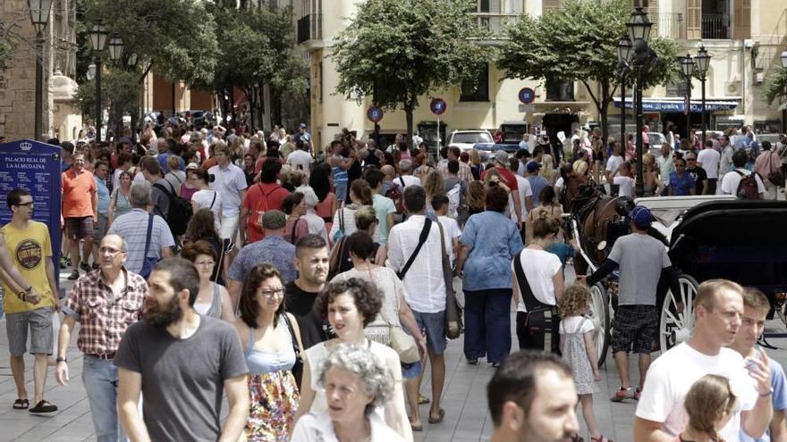 Balears lidera el alza de población por la llegada de peninsulares