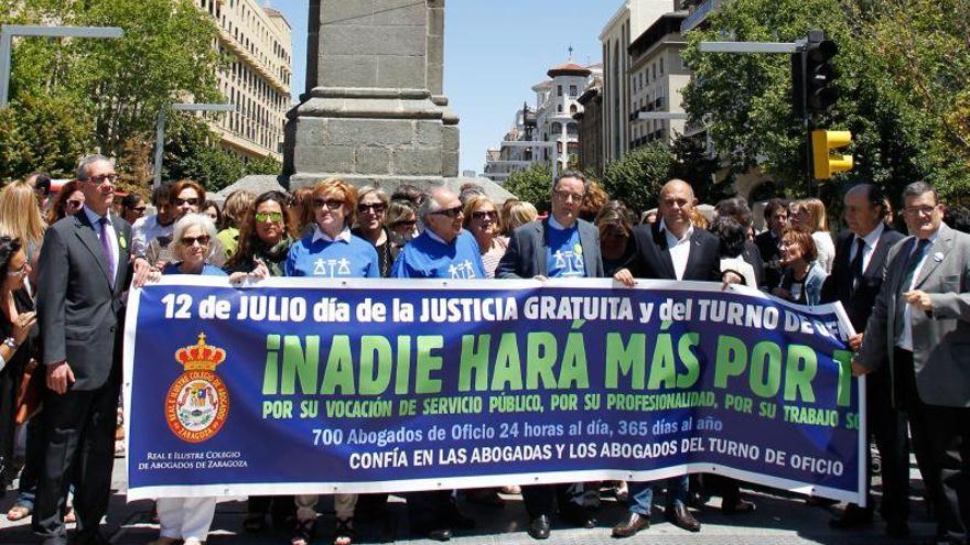 El turno de oficio baraja rebelarse contra el recorte del presupuesto